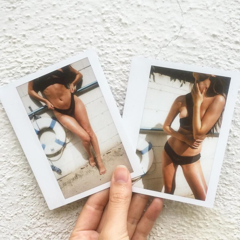 Elizabeth Elam Sexy &amp; Topless (10 Photos)
