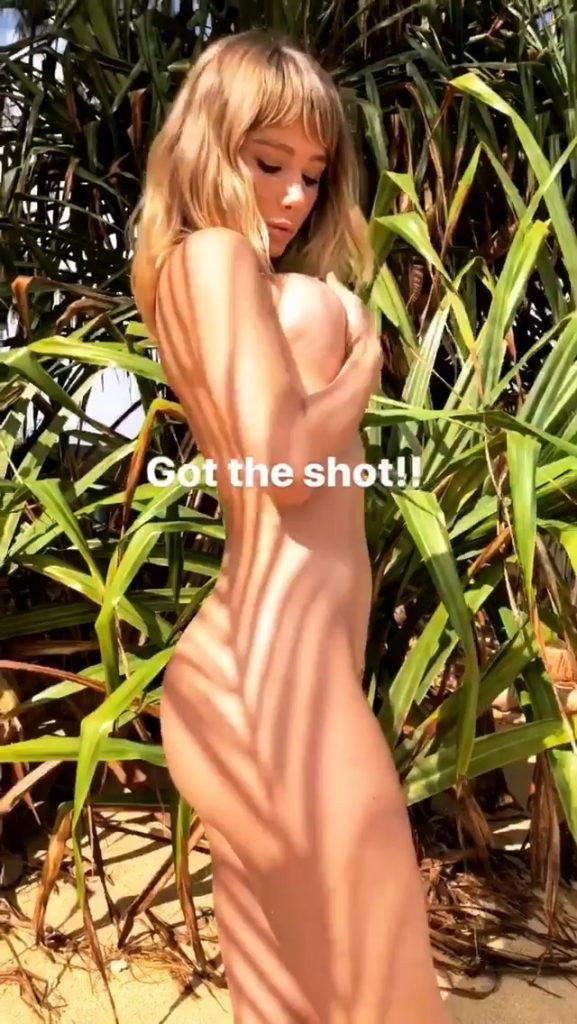 Sara Underwood Nude &amp; Sexy (8 Photos + Gif)