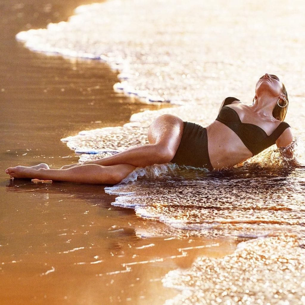 Candice Swanepoel Sexy (47 New Photos)