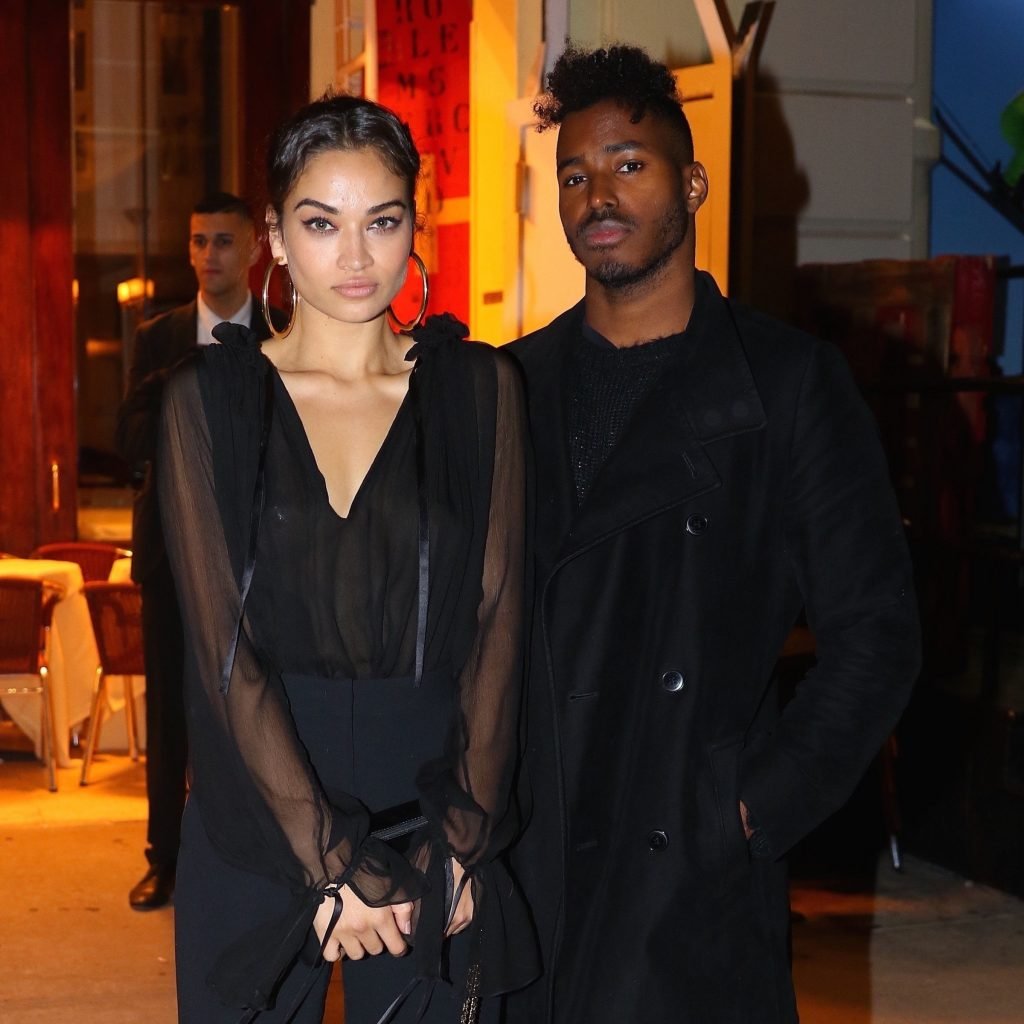 Shanina Shaik See Through (23 Photos)