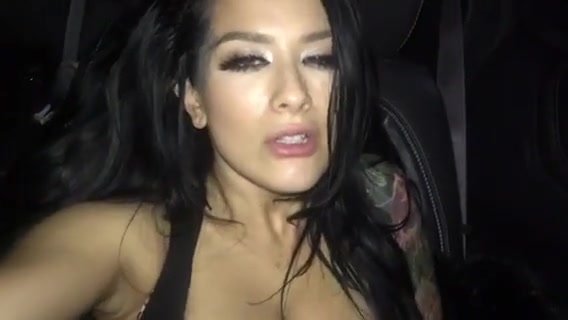 Katrina Jade Shows Off Her Boobs And Pussy In A Car (4 Pics + Video)