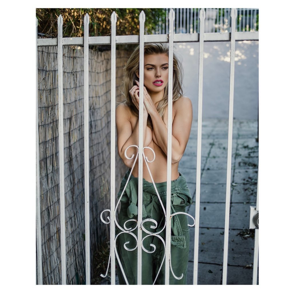 AnnaLynne McCord Sexy &amp; Topless (30 Photos)