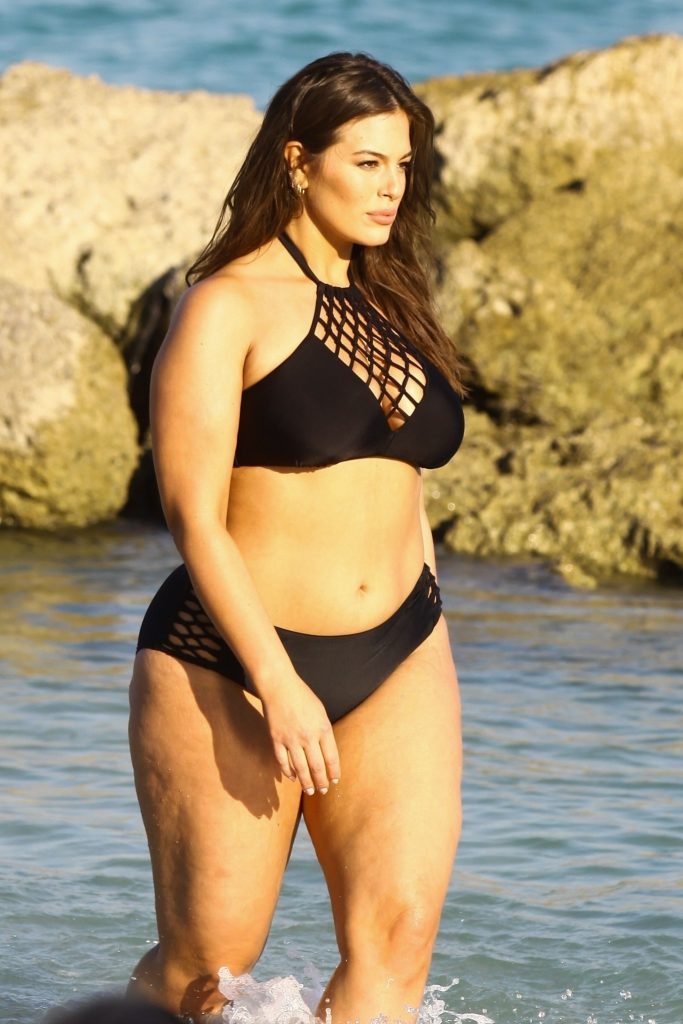 Ashley Graham Looks Like A Sexy Hippo (41 Photos)