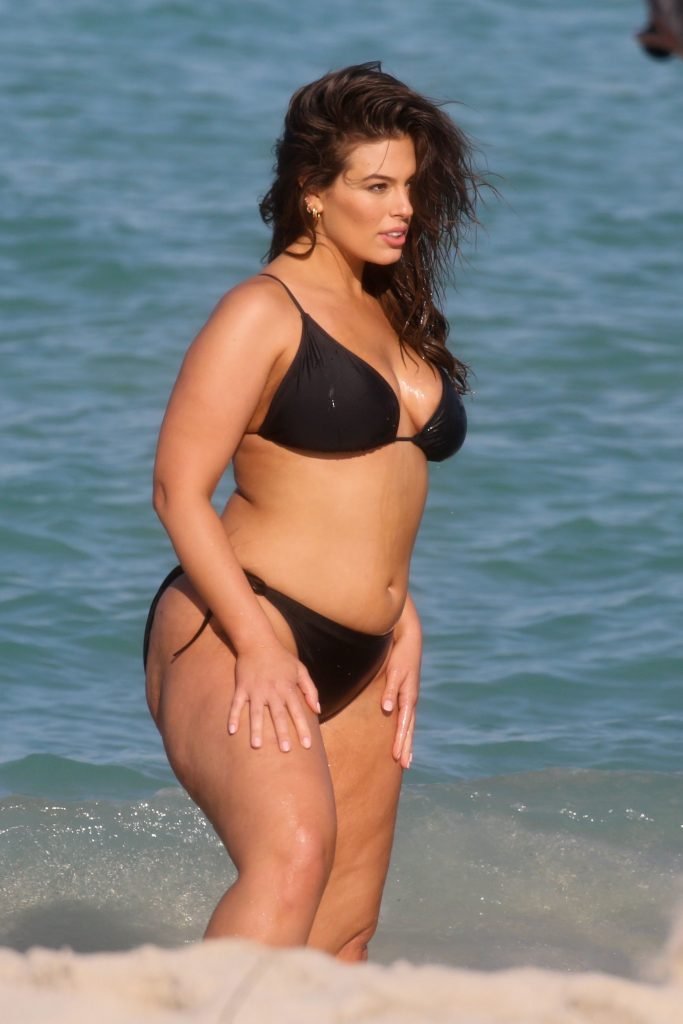 Ashley Graham Looks Like A Sexy Hippo (41 Photos)