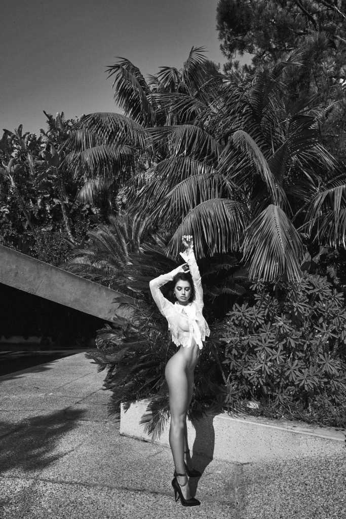 Caley-Rae Pavillard Nude &amp; Sexy (27 Photos)