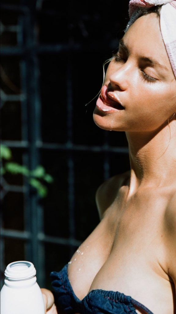 Elyse Taylor Nude &amp; Sexy (37 Photos)