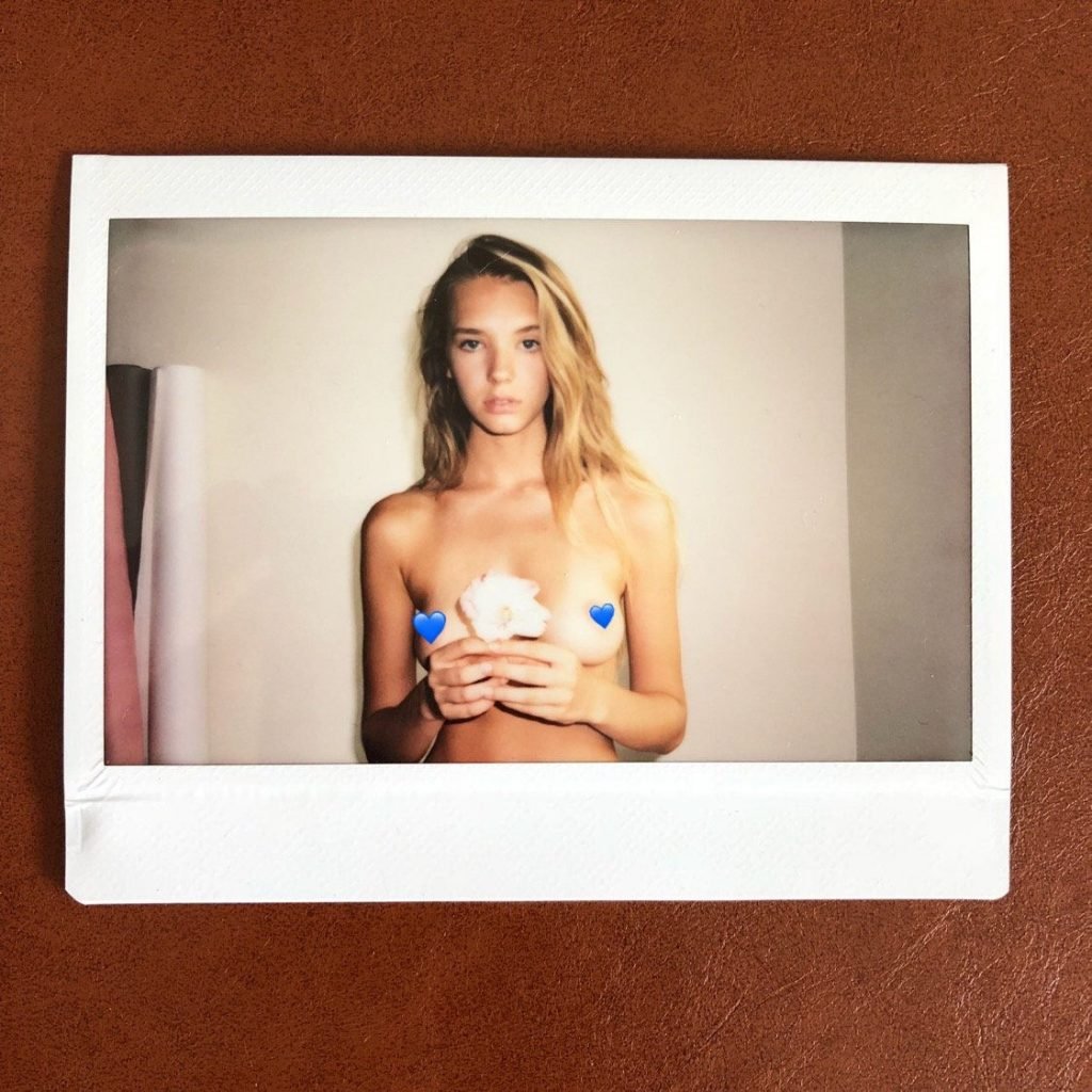 Morgan Fletchall Nude &amp; Sexy (15 Photos)