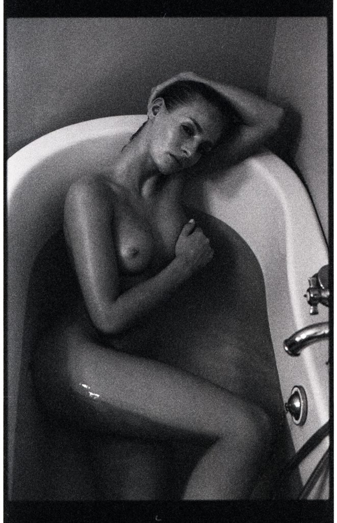 Natalia Uliasz Nude &amp; Sexy (17 Photos)