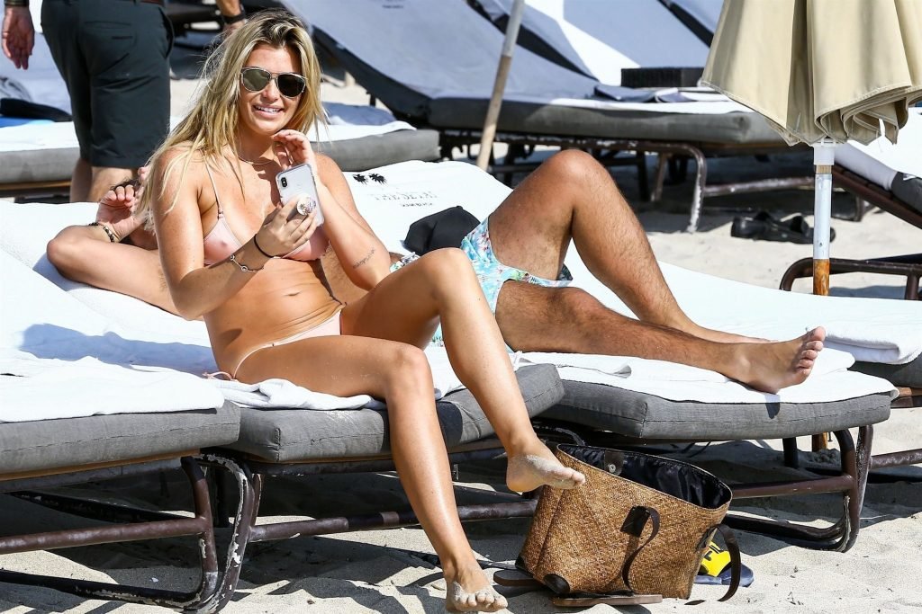 Sexy Samantha Hoopes Shows Off Her Hooters On The Beach (69 Photos)