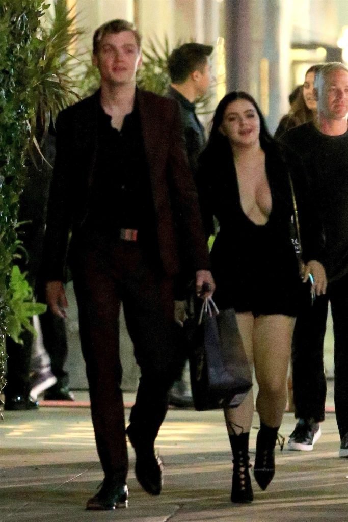 Ariel Winter Sexy (18 Photos + Video)