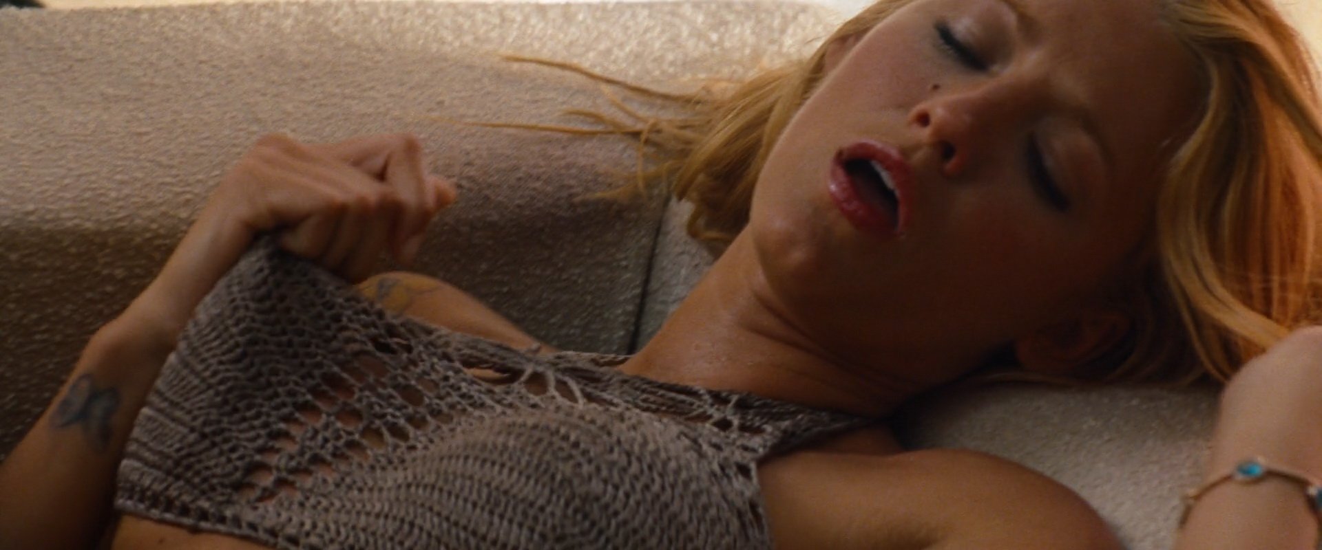 Blake Lively Sexy Savages 2012 Hd 1080p 6 Pics S And Videos 