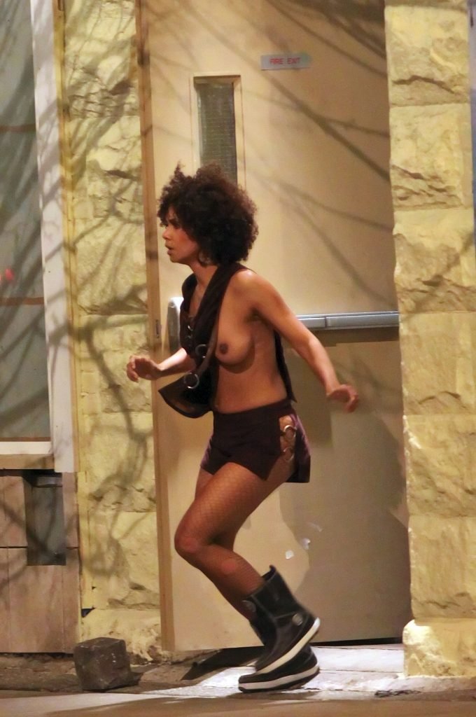 Halle Berry Topless (18 Photos + Video)