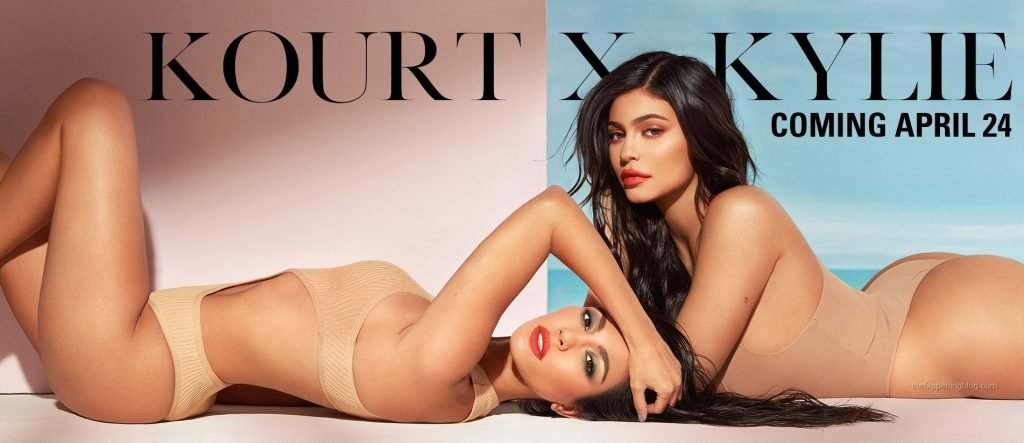 Kylie Jenner &amp; Kourtney Kardashian Sexy (5 Photos)