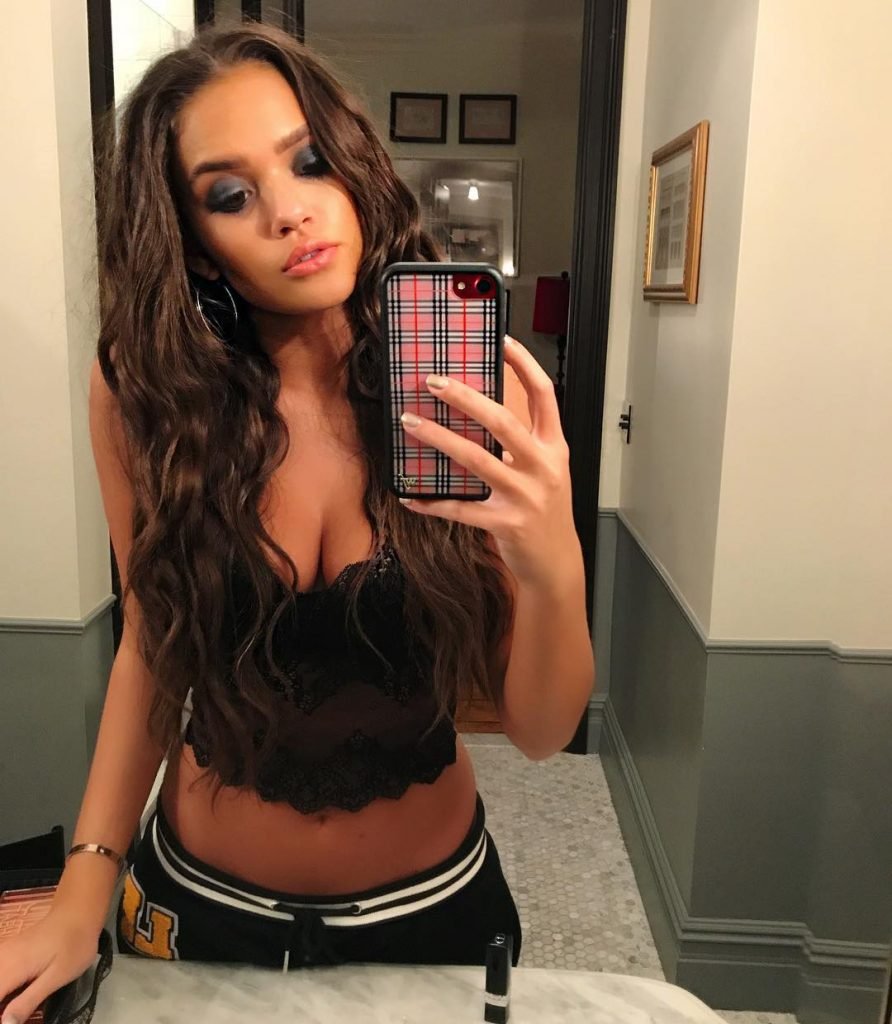 Madison Pettis Sexy (7 Photos)