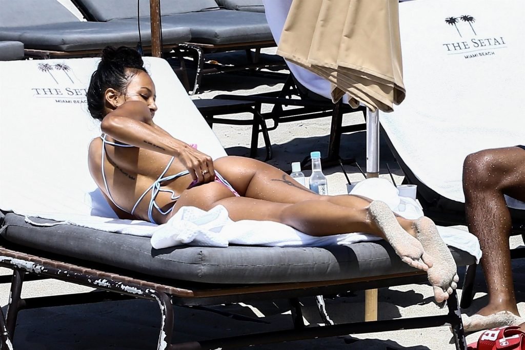 Karrueche Tran Sexy (35 New Photos)