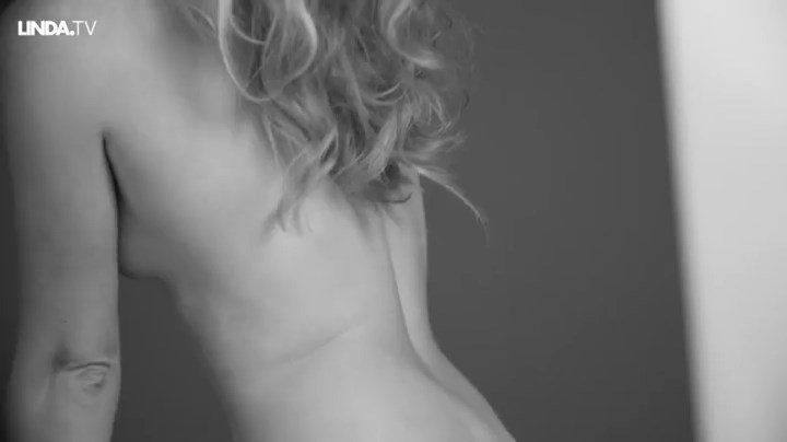 Pip Pellens Nude &amp; Sexy (28 Photos + Video)