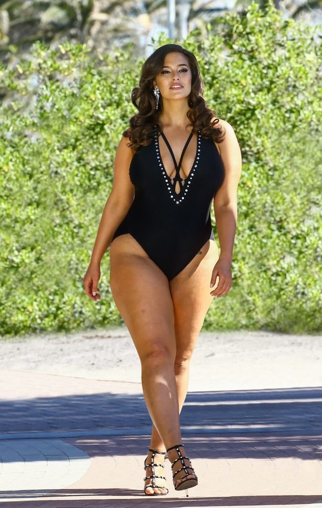 Ashley Graham Sexy (19 Photos)