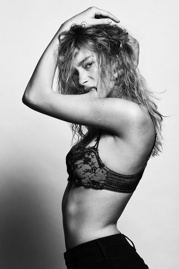 Brianna Mellon Nude &amp; Sexy (24 Photos)