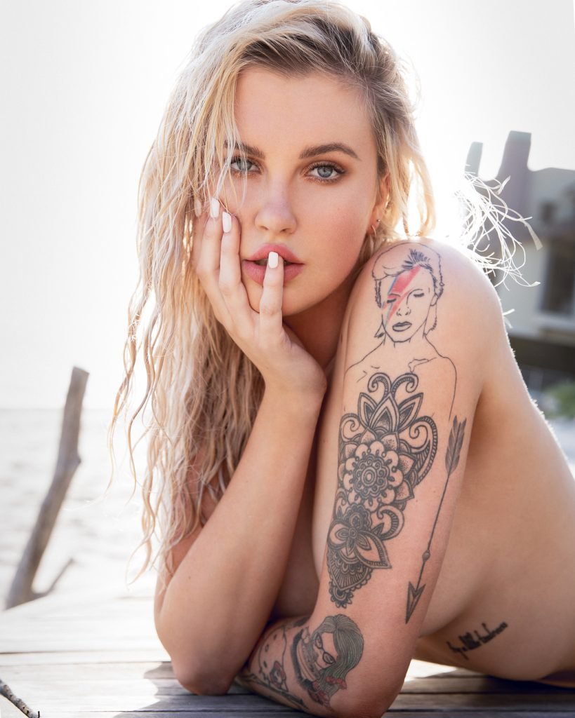 Ireland Baldwin Naked (8 Photos)