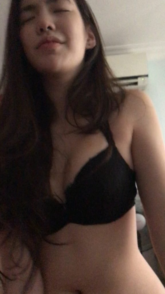 Janella Ooi (Bunnyjanjan) Nude Leaked Fappening (213 Photos &amp; Sex Videos)