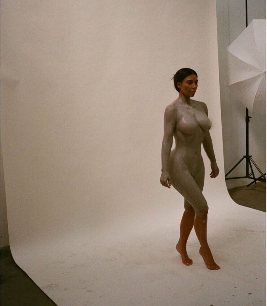 Hot The Nude Kim Pic