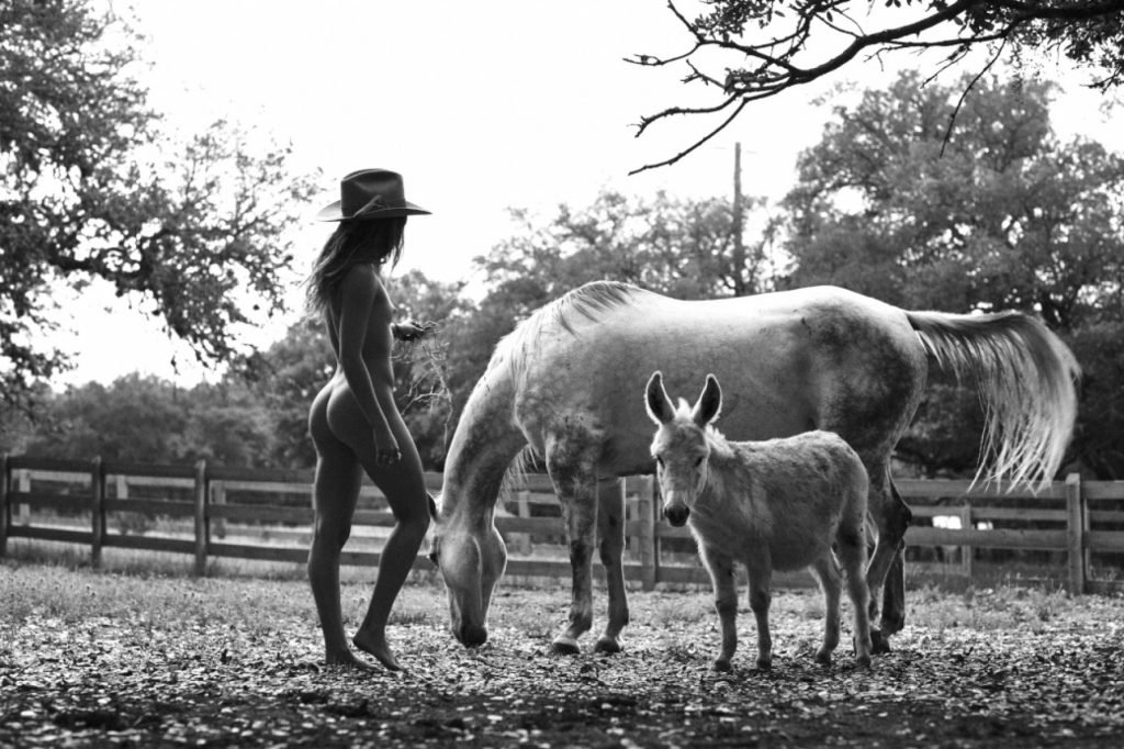 Mimi Elashiry Nude &amp; Sexy (43 Photos)