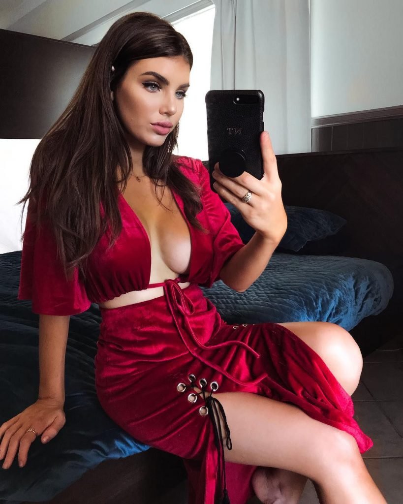 Nicole Thorne Nude &amp; Sexy Fappening (72 Photos)