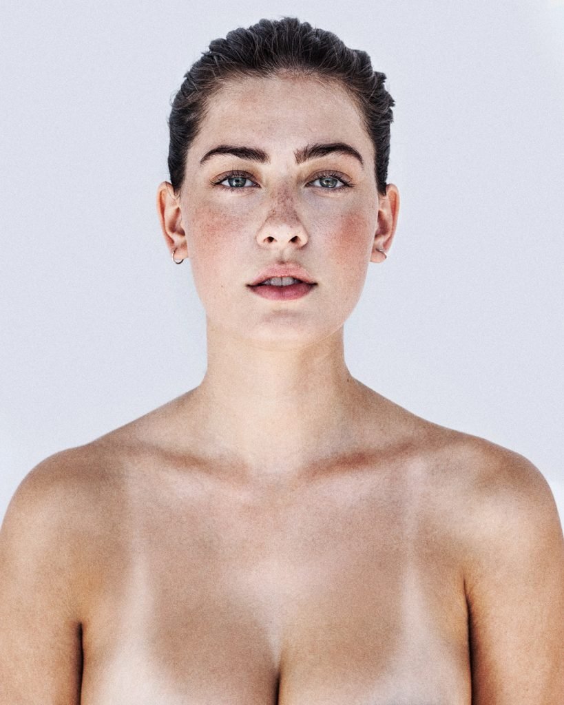 Olivia Norella Nude &amp; Sexy (13 Photos)