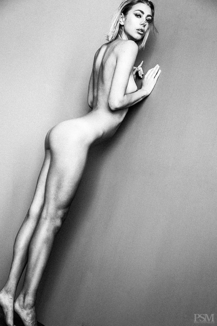 Callie Cattaneo Nude (5 Photos) .