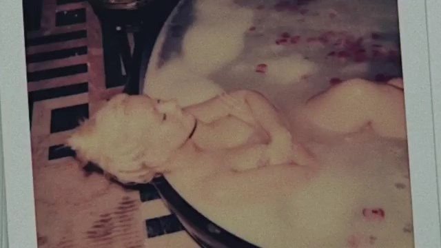 Christina Aguilera Nude &amp; Sexy (27 Photos + Video)