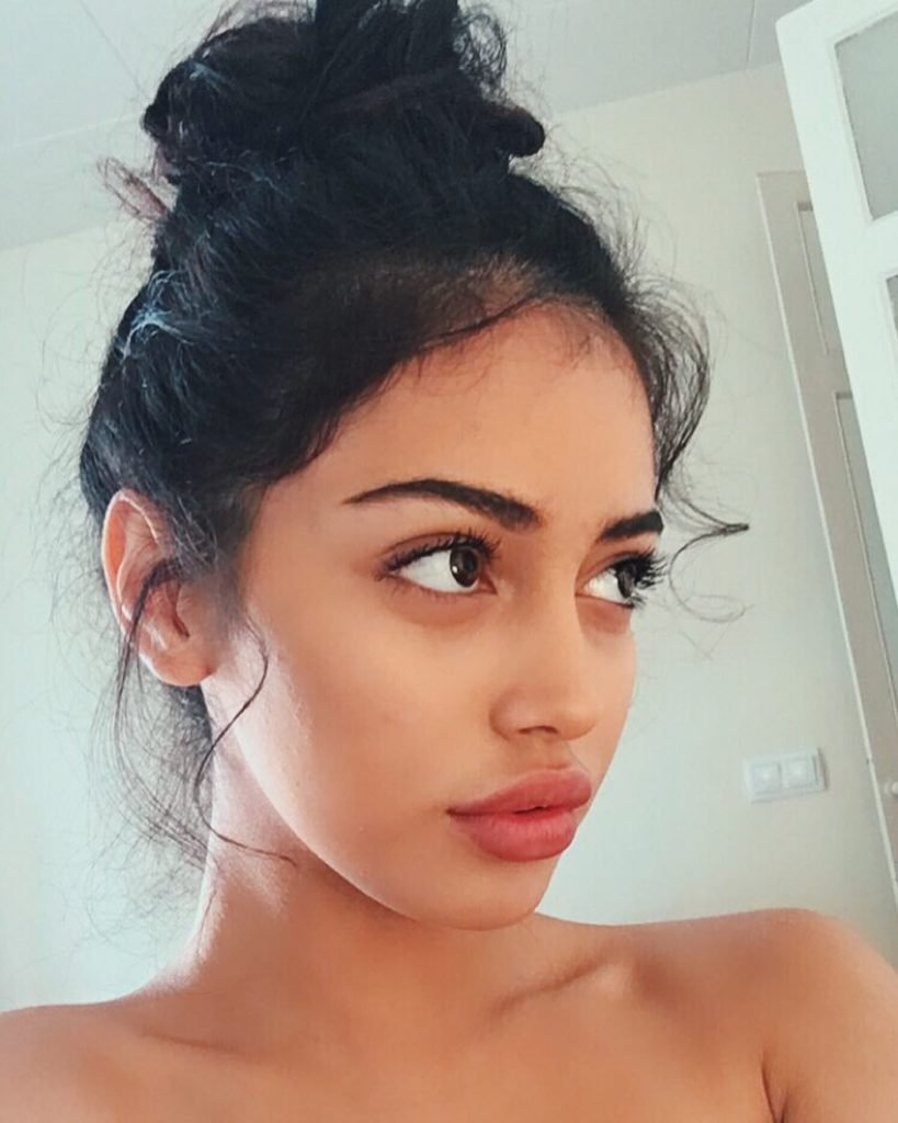 Cindy Kimberly Nude &amp; Sexy (125 Photos)