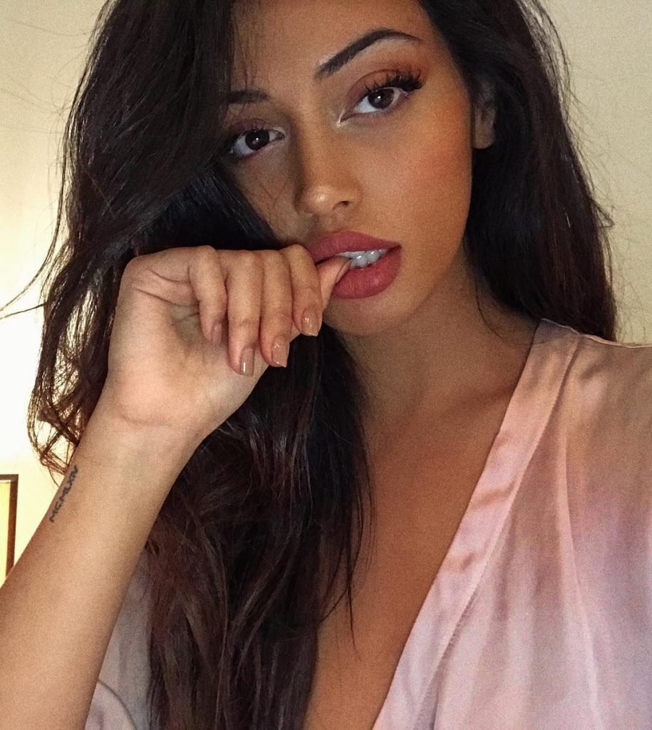 Cindy Kimberly Nude &amp; Sexy (125 Photos)