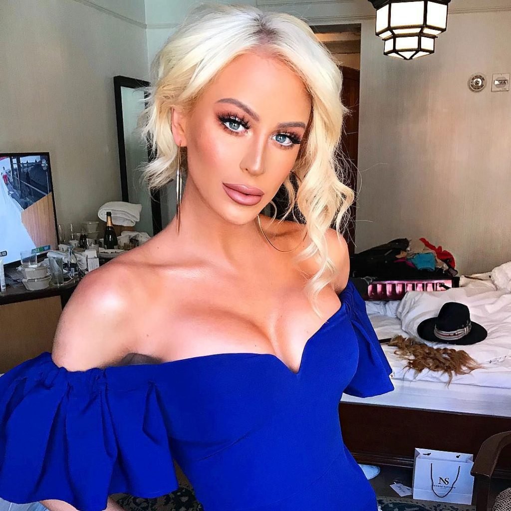 Gigi Gorgeous Nude &amp; Sexy (30 Photos)