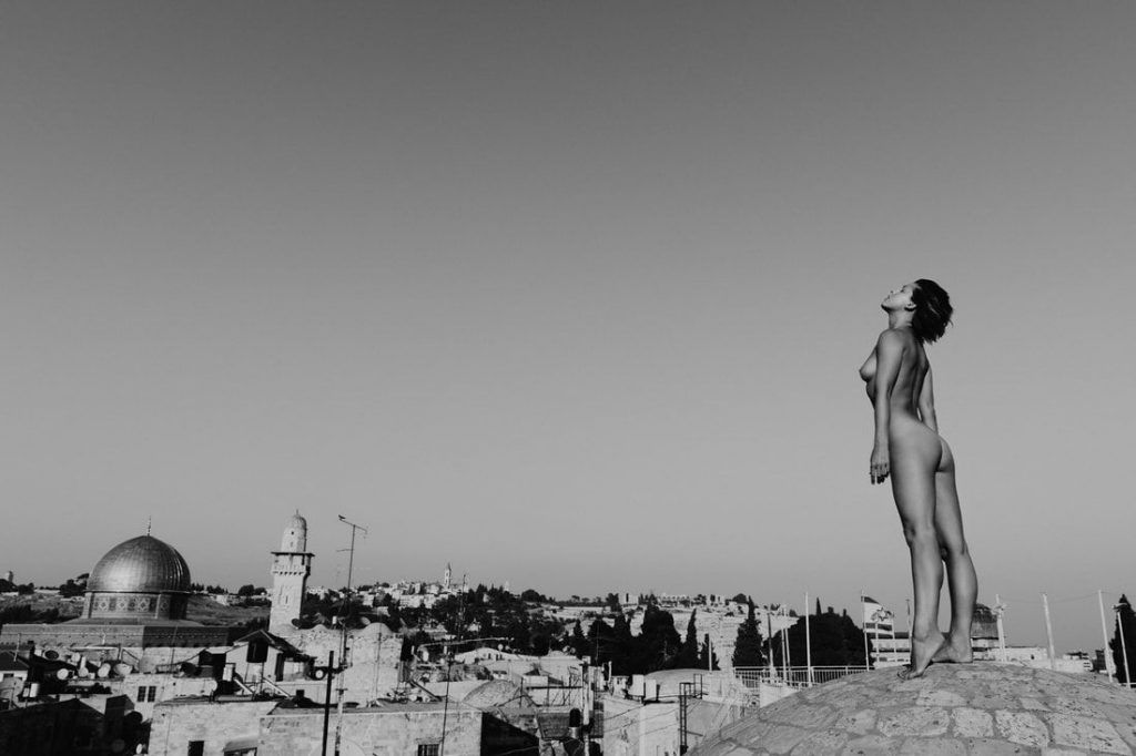 Marisa Papen Naked (7 Photos)