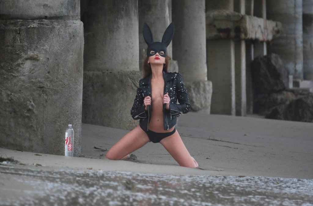 Natalia Borowsky Sexy &amp; Topless (49 Photos + GIFs)