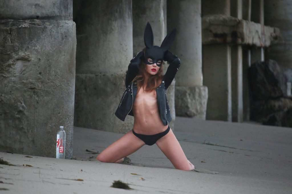 Natalia Borowsky Sexy &amp; Topless (49 Photos + GIFs)