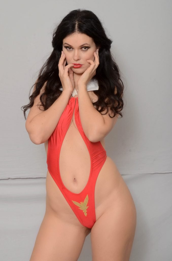 Natasha Blasick Sexy (36 Photos)