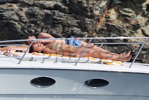 Rita Ora Topless (67 New Photos)