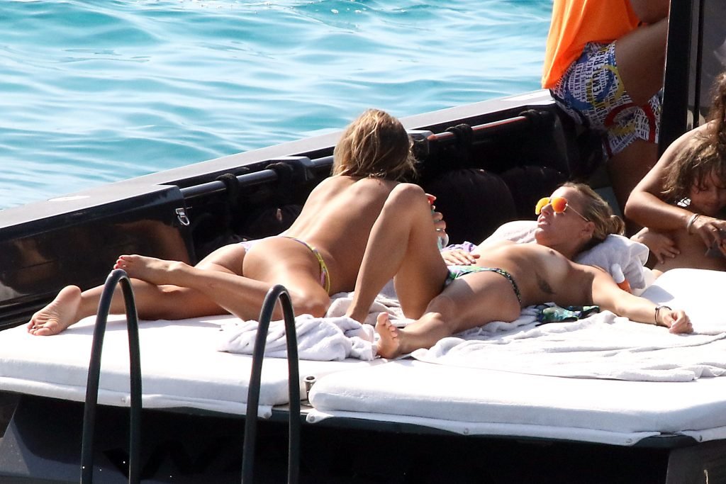 Tania Cagnotto Topless (17 Photos)