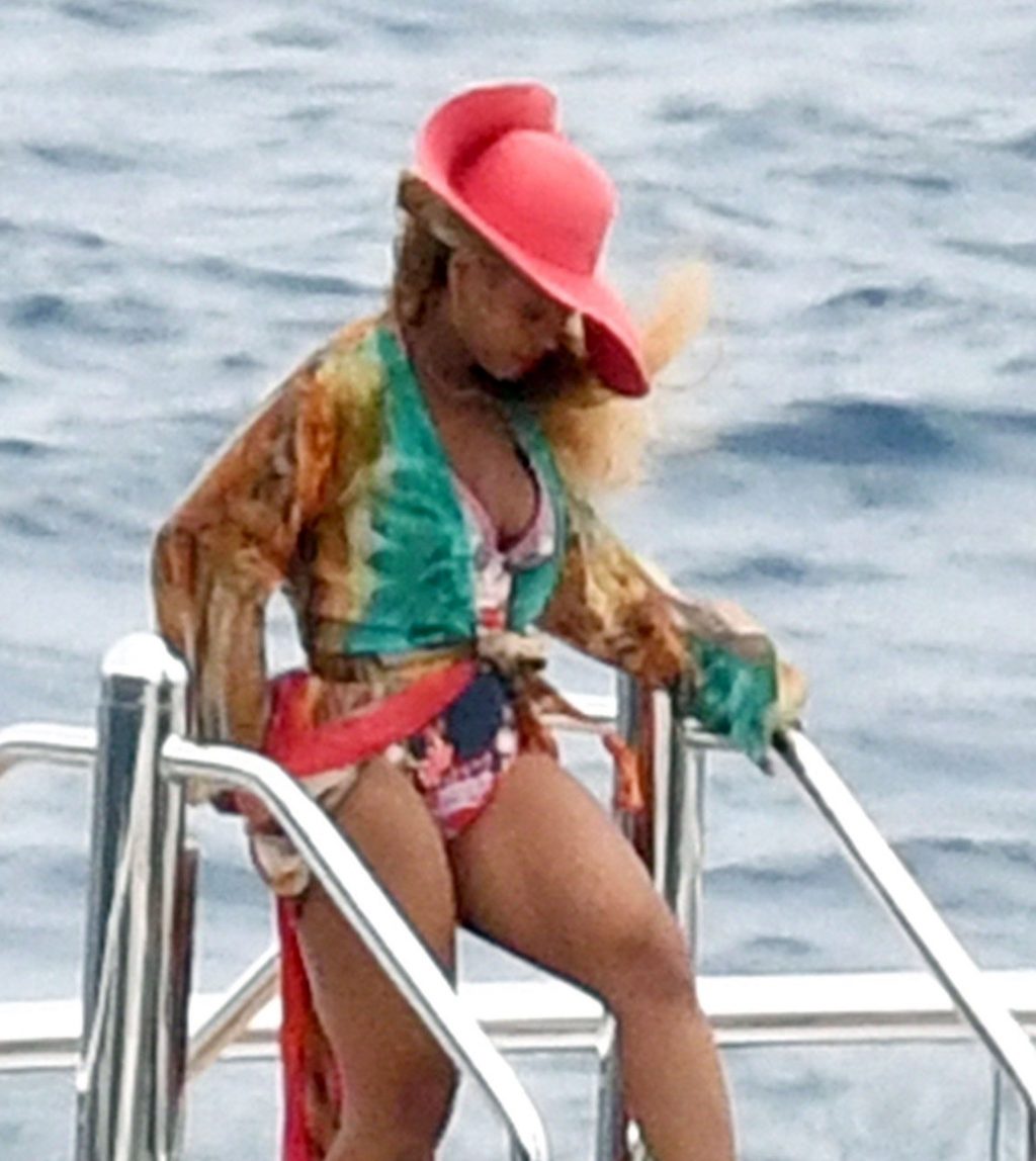 Beyoncé Sexy (27 Photos)