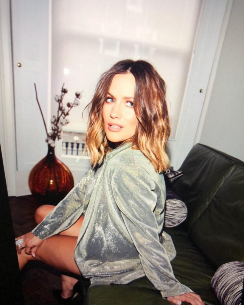 Caroline Flack Nude &amp; Sexy (100 Photos)