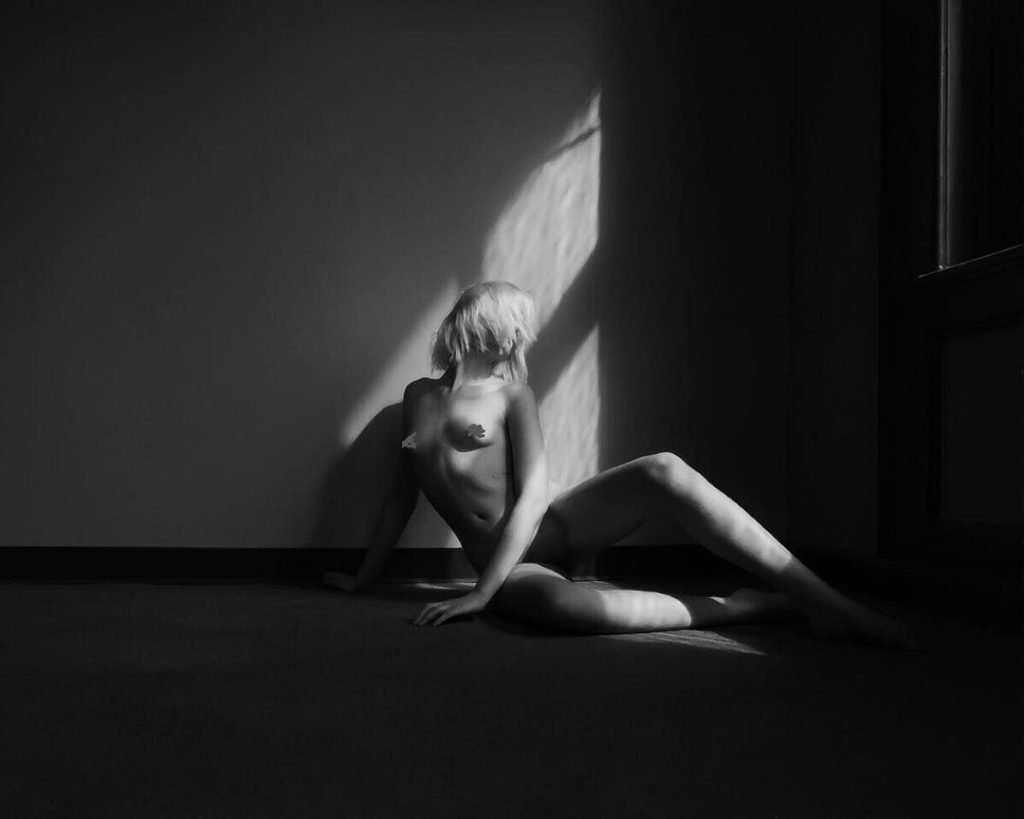 Erin Mae Nude &amp; Sexy (106 Photos)