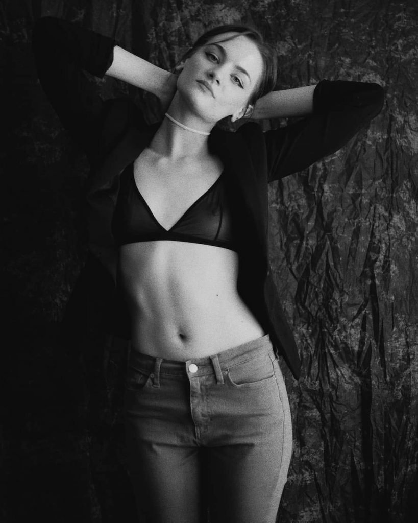 Erin Mae Nude &amp; Sexy (90 Photos)