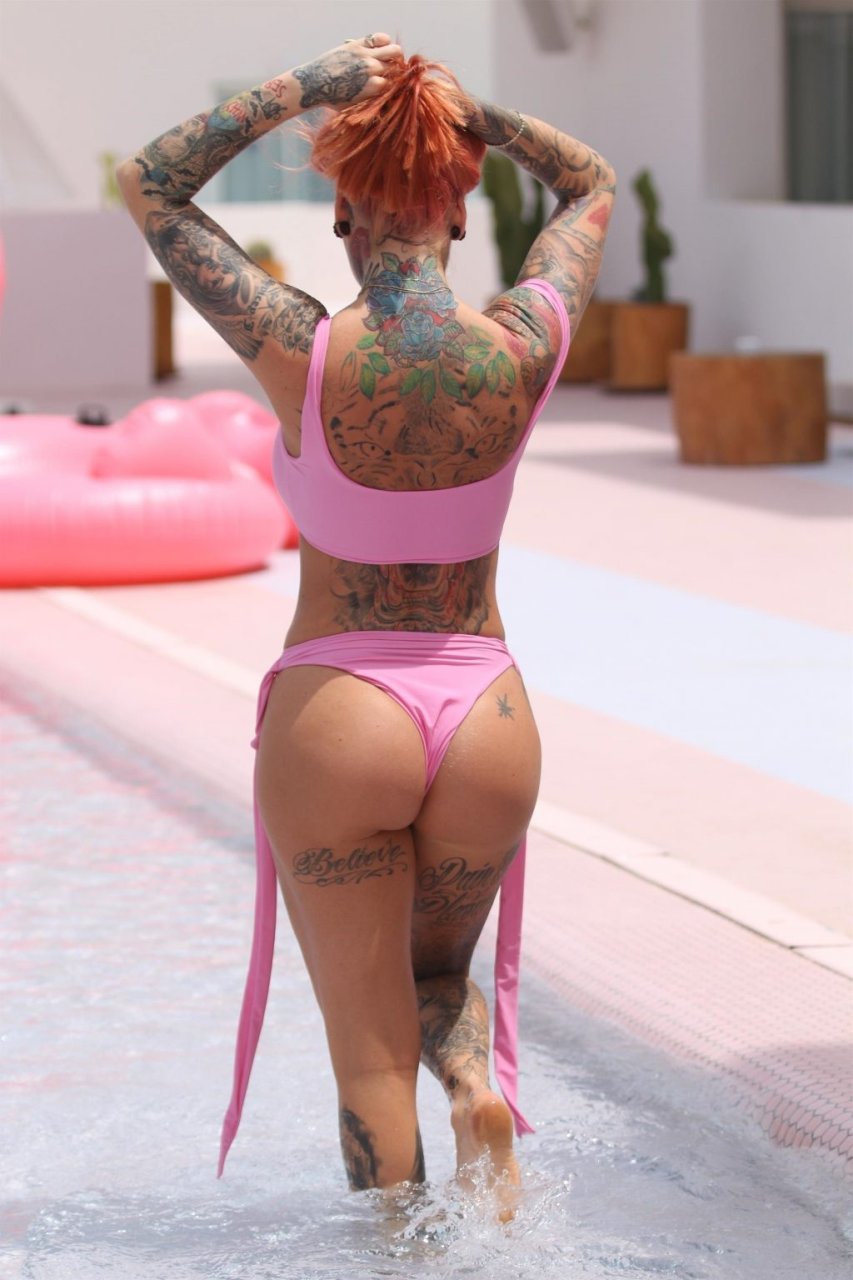 Jemma Lucy Sexy (45 Photos)