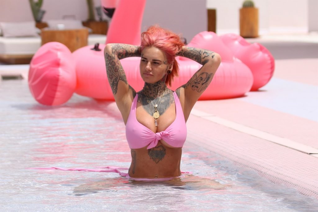 Jemma Lucy Sexy (45 Photos)