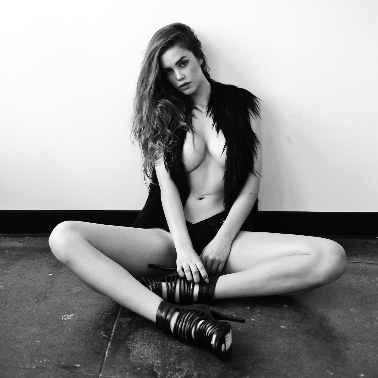 Jessica Buch Nude & Sexy (106 Photos) .