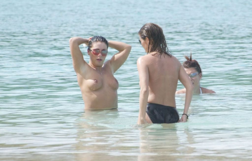 Jessie Wallace Topless (19 Photos)