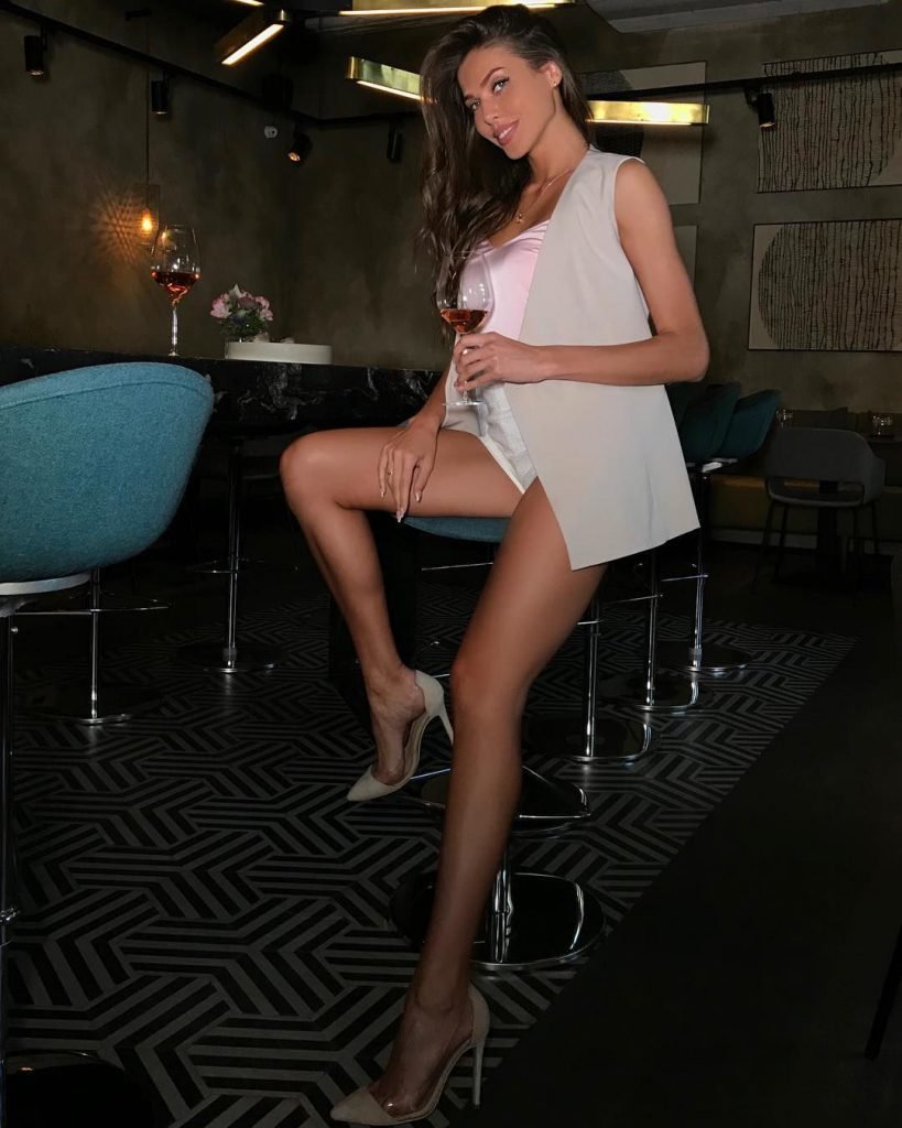Katerina Sozinova Nude &amp; Sexy (100 Photos)