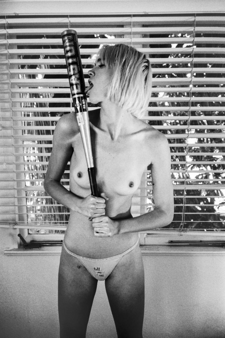 Kelsey Christian Nude &amp; Sexy (11 Photos)