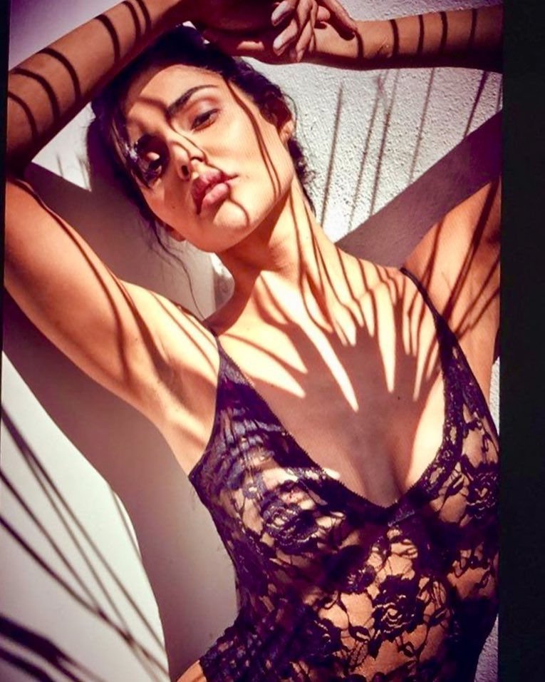 Nathalia Kaur Nude &amp; Sexy (90 Photos)